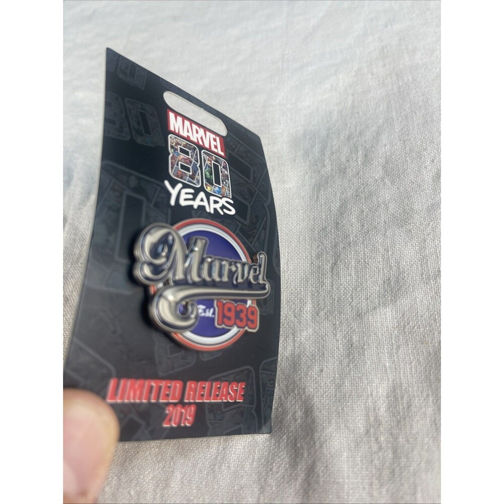Disney Marvel 80 Years Anniversary Spider-Man D23 Exclusive Pin Artist Proof - Picture 5 of 8